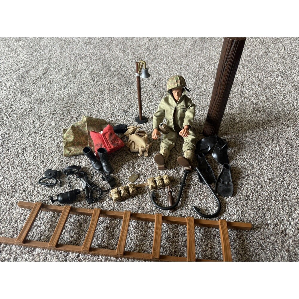 1996 GI Joe 12" USMC Figure Blonde Blue Eyes Outfit Backpack Shovel Scuba Tags